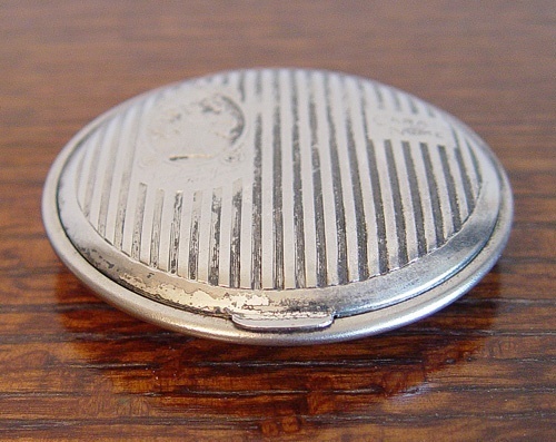 Langlois Cara Nome 1920s Silvertone Compact w/ Victorian Flower Urn